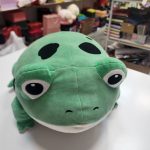 عروسک قورباغه سبز آمازون محصول شماره S1089 - تصویر 2