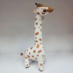 عروسک زرافه ماداگاسکار محصول شماره S1130