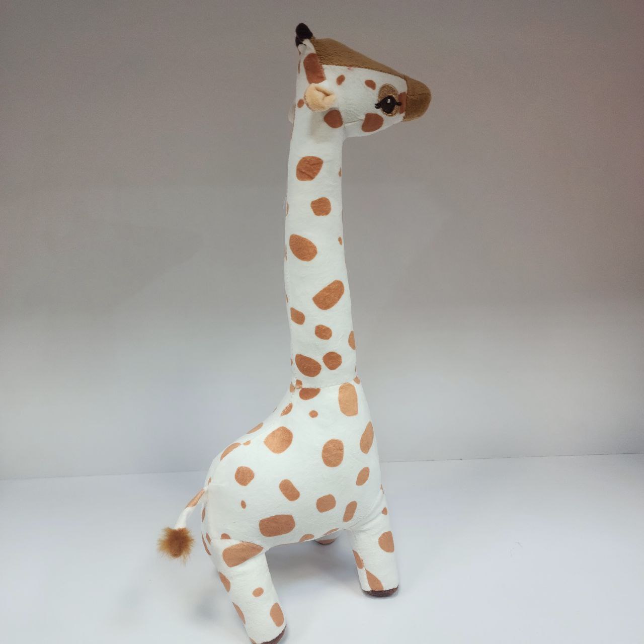 photo_2025-09-03_02-13-58 عروسک زرافه ماداگاسکار محصول شماره S1130 - تصویر 2