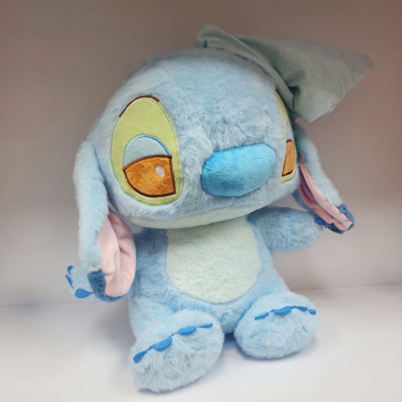 photo_2025-09-03_02-18-12 عروسک استیج کلاه خواب محصول شماره S1132 - تصویر 1